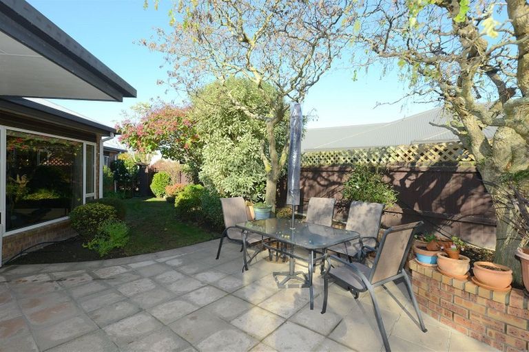 Photo of property in 9 Hatfield Place, Avonhead, Christchurch, 8042