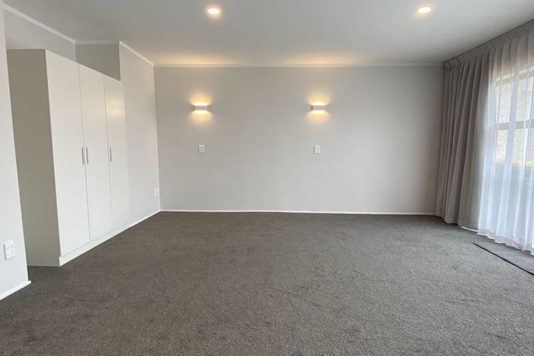 Photo of property in 21/85 Edmonton Road, Henderson, Auckland, 0612