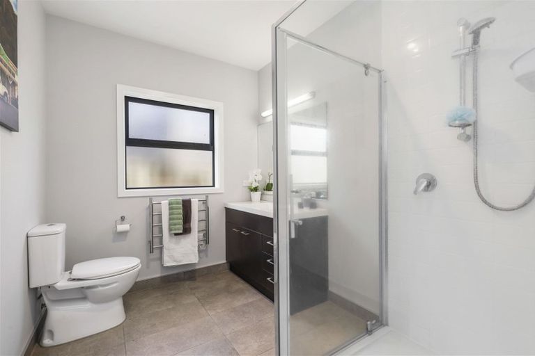 Photo of property in 43 Shrule Place, Huntington, Hamilton, 3210