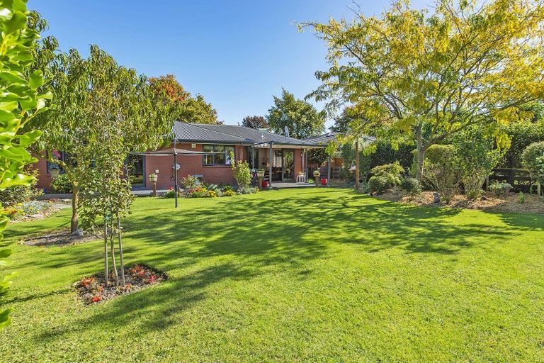 Photo of property in 23 Bridge Street, Southbridge, 7602