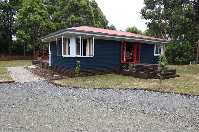 Photo of property in 11 Mick Dillon Road, Tahekeroa, Kaukapakapa, 0873