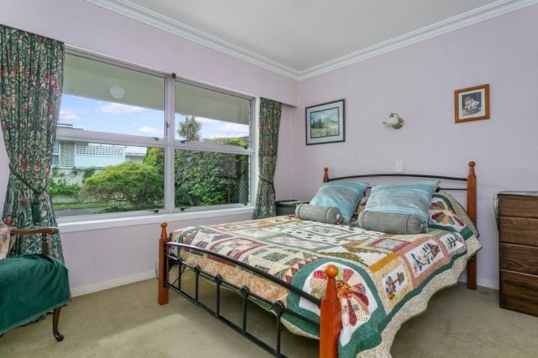 Photo of property in 5 Woodstock Crescent, Leamington, Cambridge, 3432