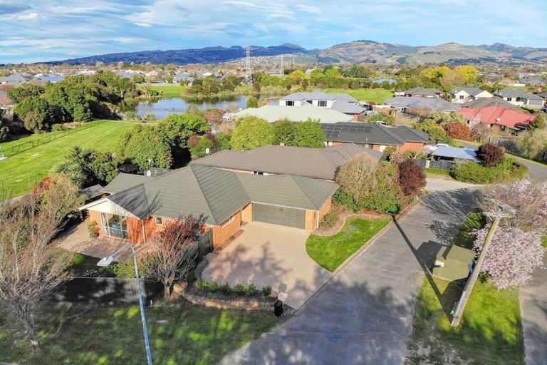 Photo of property in 1 Edgewater Lane, Halswell, Christchurch, 8025