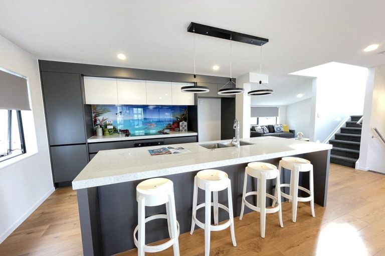 Photo of property in 65b Sunrise Avenue, Murrays Bay, Auckland, 0630