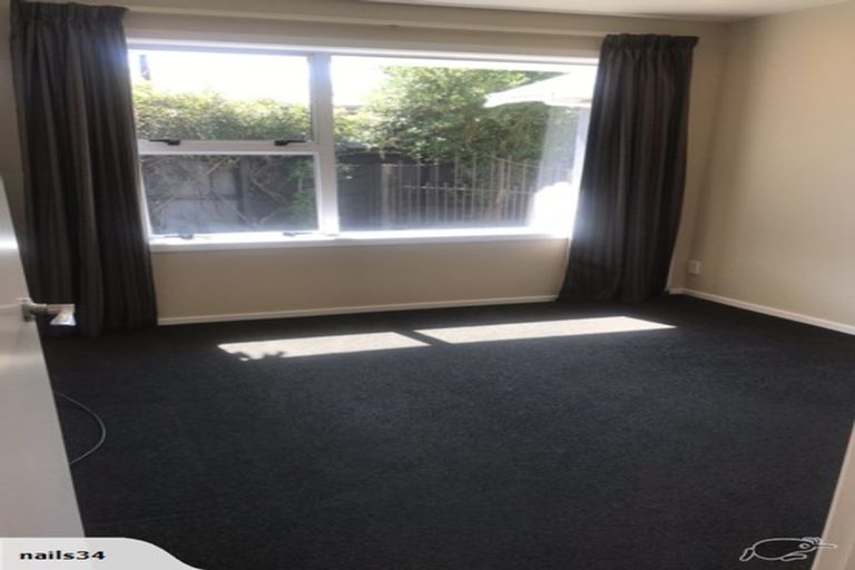 Photo of property in 8 Doyle Place, Avondale, Christchurch, 8061