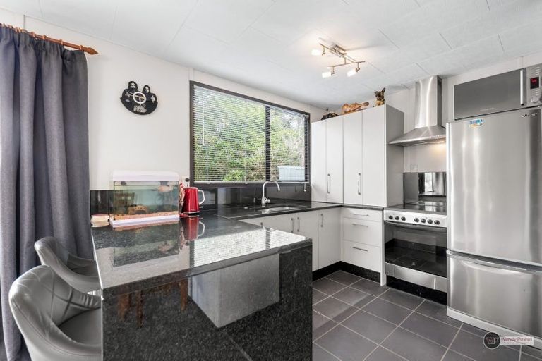 Photo of property in 5 Jasper Grove, Birchville, Upper Hutt, 5018