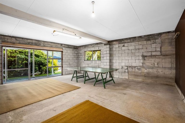 Photo of property in 10 Spicer Place, Tawa, Wellington, 5028