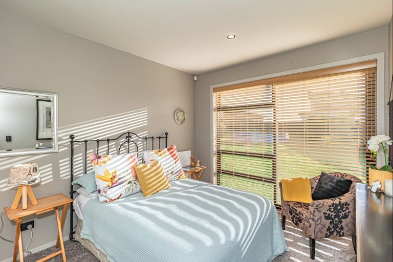Photo of property in 61 Kent Avenue, Waitarere Beach, Levin, 5510