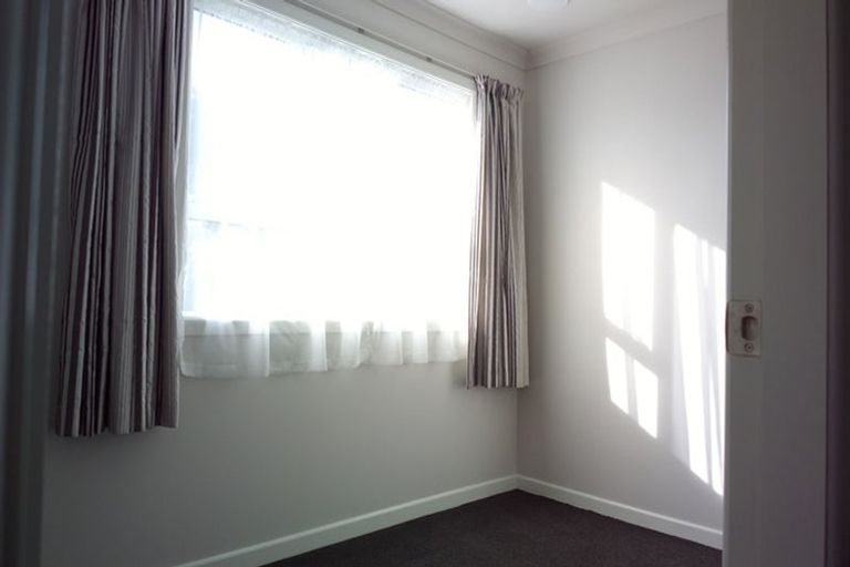 Photo of property in 52 Sheridan Terrace, Johnsonville, Wellington, 6037