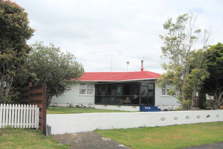 Photo of property in 22 Royal Arch Place, Rosehill, Papakura, 2113