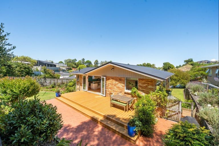 Photo of property in 9 Oawai Place, Marfell, New Plymouth, 4310