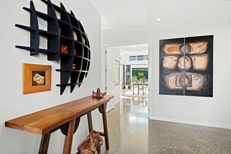 Photo of property in 32 Awanui Crescent, Matakana, 0985