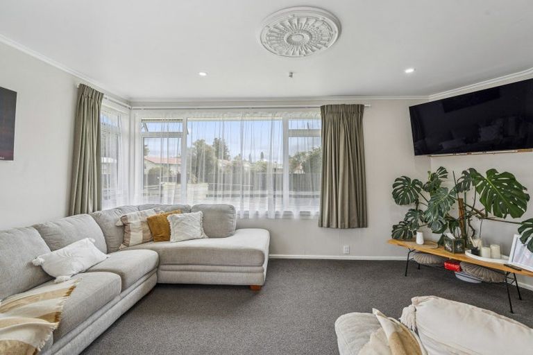 Photo of property in 10 Clouston Crescent, Fenton Park, Rotorua, 3010