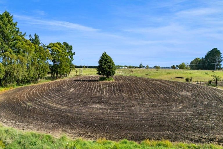 Photo of property in 40 Rona Road, Brixton, Waitara, 4382