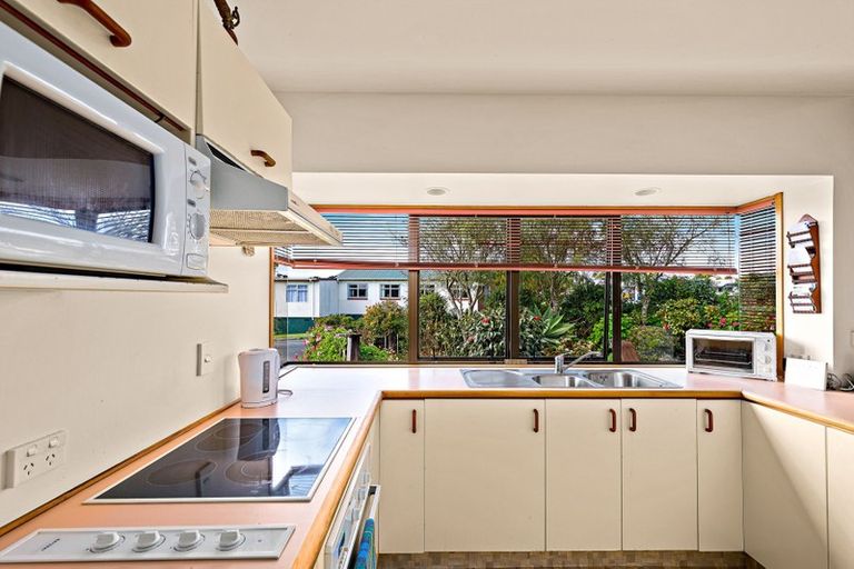 Photo of property in 1a Kauri Crescent, Snells Beach, 0920