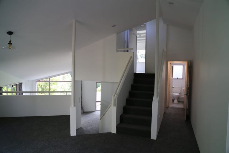 Photo of property in 2/18 The Esplanade, Castor Bay, Auckland, 0620