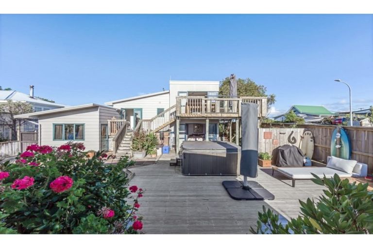 Photo of property in 34b Shakespear Road, Army Bay, Whangaparaoa, 0930