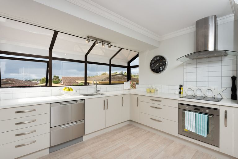 Photo of property in 10 Forrester Drive, Welcome Bay, Tauranga, 3112