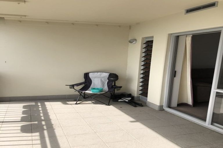 Photo of property in 4c/71 Spencer Road, Oteha, Auckland, 0632