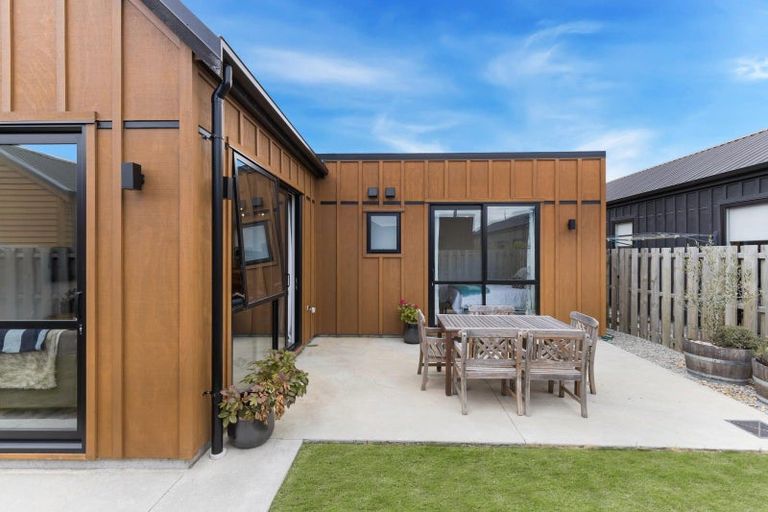 Photo of property in 6 Longlands Street, Lake Hayes, Queenstown, 9304