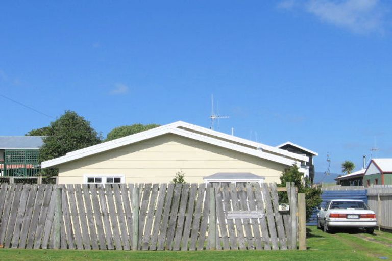 Photo of property in 42a Simpson Road, Papamoa Beach, Papamoa, 3118