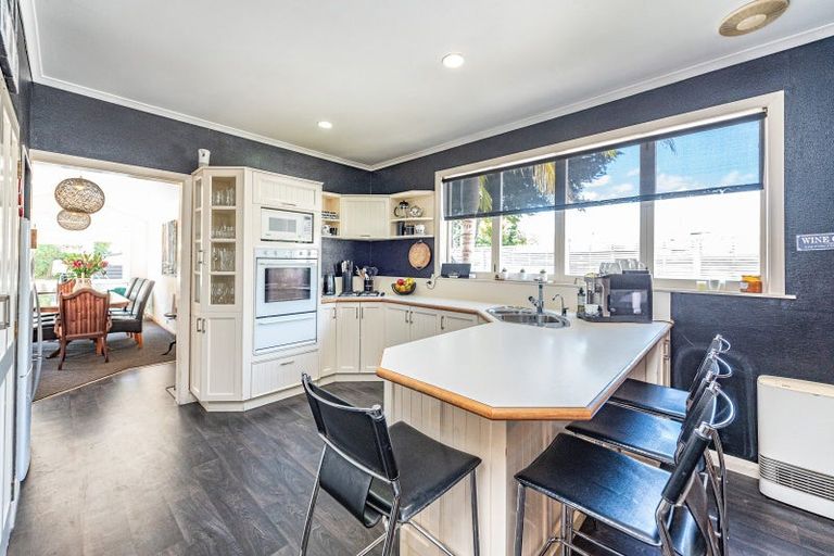 Photo of property in 8 Saint Leonard Street, Saint Johns Hill, Whanganui, 4501