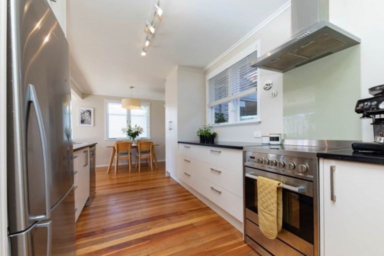 Photo of property in 18a Gilliam Street, New Lynn, Auckland, 0600