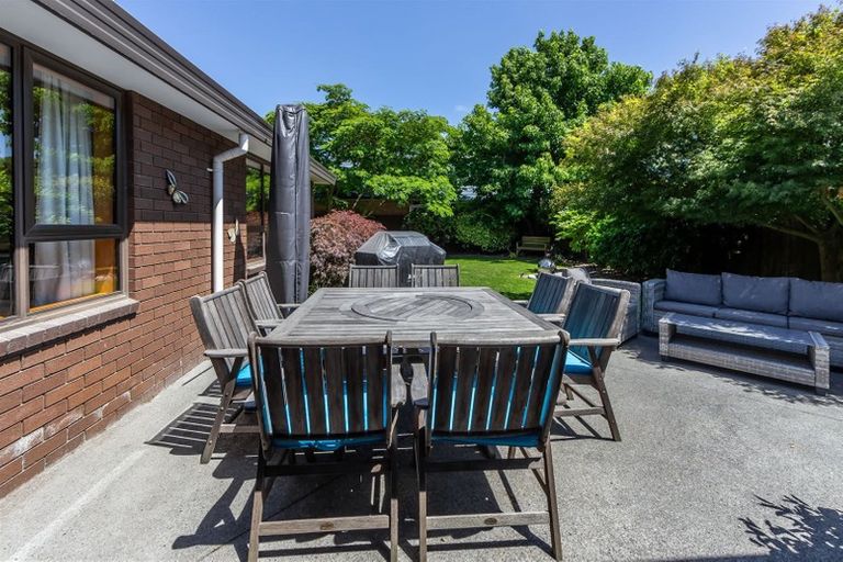 Photo of property in 11 Fuchsia Place, Halswell, Christchurch, 8025