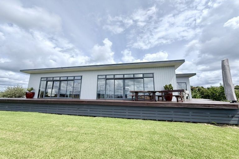 Photo of property in 157 Tui Glen Road, Haruru, 0204