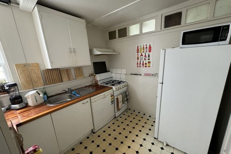 Photo of property in 239 The Terrace, Te Aro, Wellington, 6011
