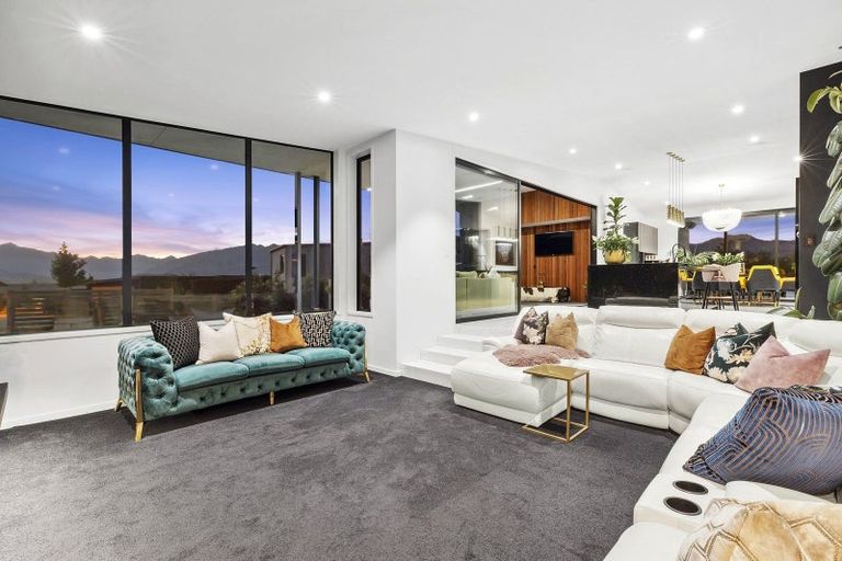 Photo of property in 7 Diamond Lane, Wanaka, 9305