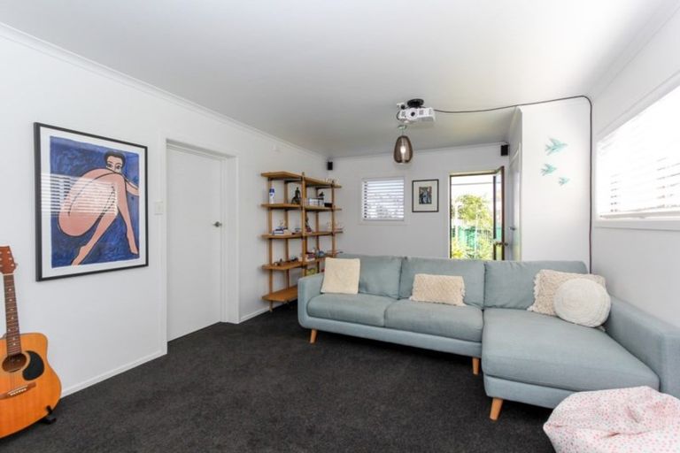 Photo of property in 7 Elliott Street, Waitara, 4320