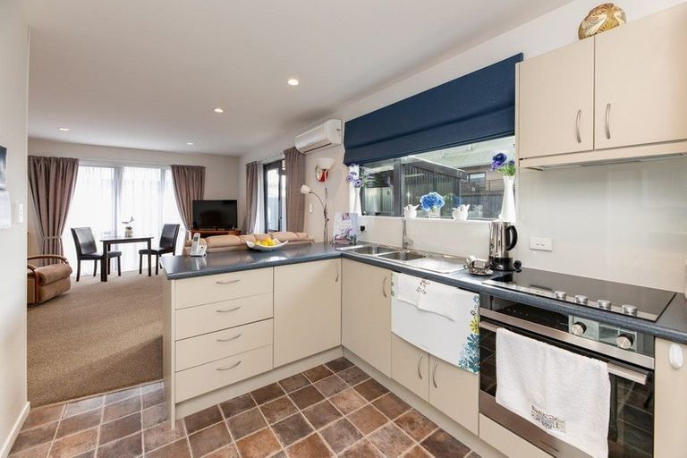 Photo of property in 16 Clinton Lane, Woolston, Christchurch, 8062