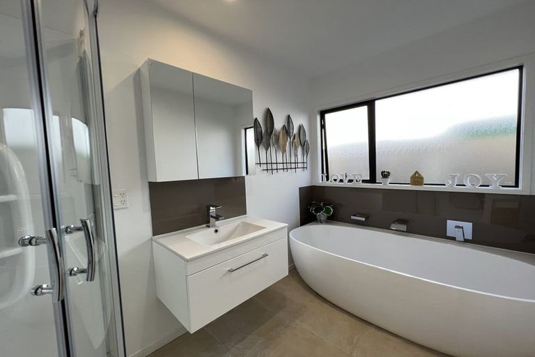 Photo of property in 53 Ridgeway Road, Pukekohe, 2120