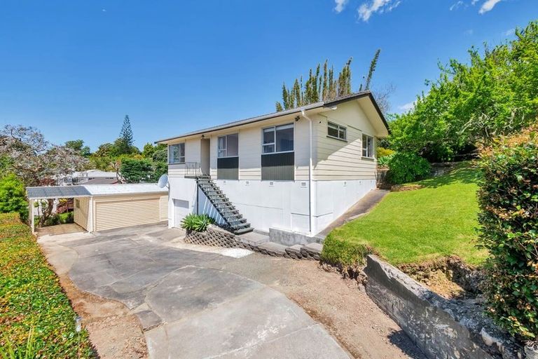 Photo of property in 50 Awaruku Road, Torbay, Auckland, 0630