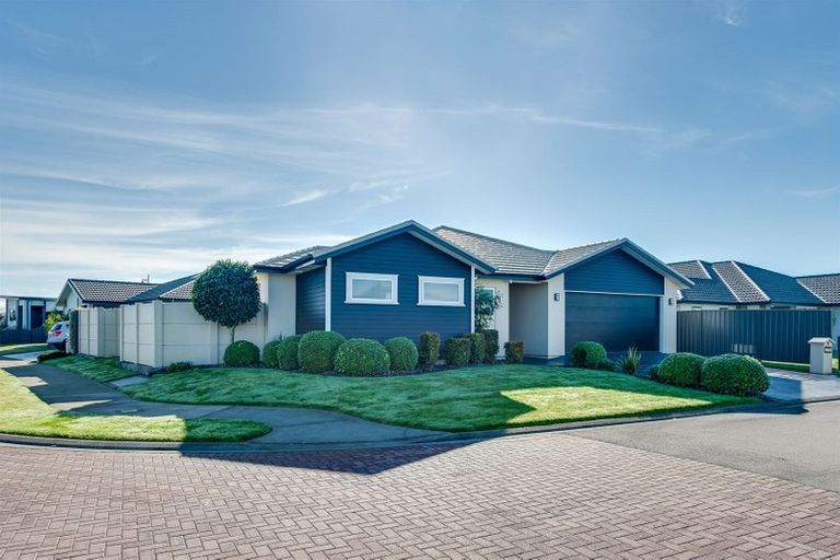 Photo of property in 1 Pukaki Place, Poraiti, Napier, 4112