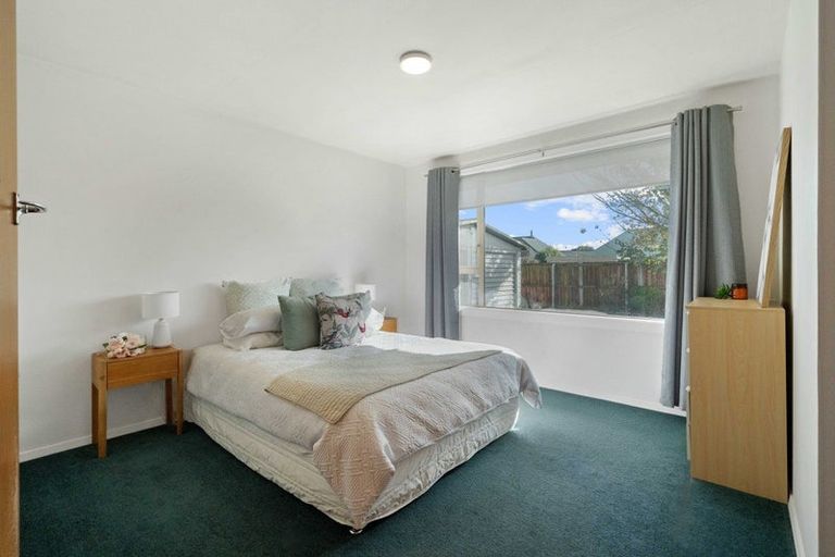 Photo of property in 10 Seymour Street, Hornby, Christchurch, 8042