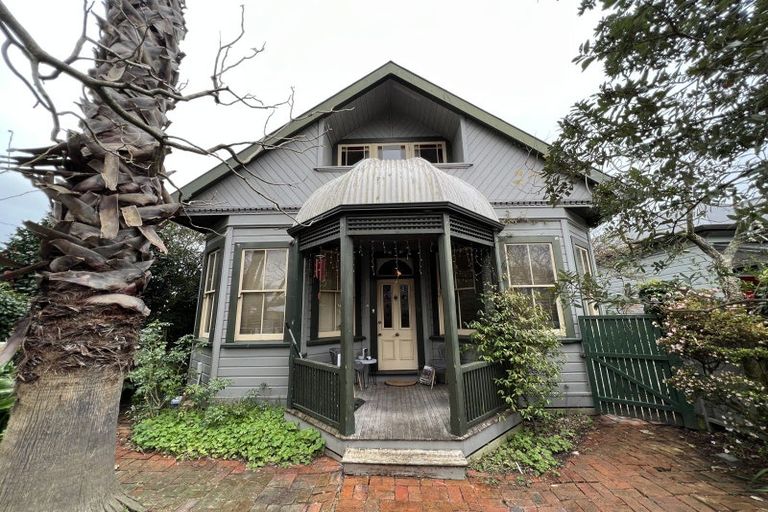 Photo of property in 36 Ranfurly Street, Hokowhitu, Palmerston North, 4410