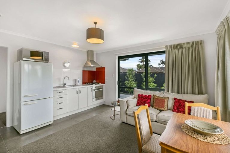 Photo of property in 27 Putaka Place, Papamoa Beach, Papamoa, 3118