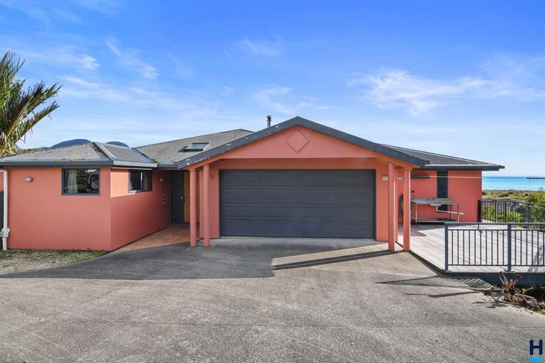 Photo of property in 8 Gibbs Road, Collingwood, 7073