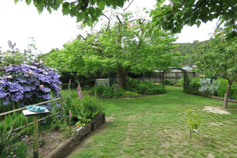 Photo of property in 83 Dick Street, Reefton, 7830