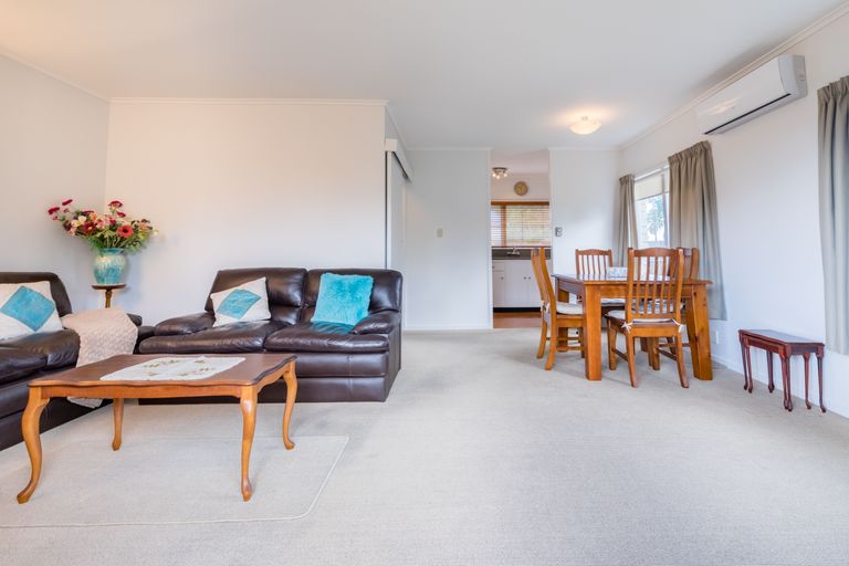 Photo of property in 2/142 Halsey Drive, Lynfield, Auckland, 1042