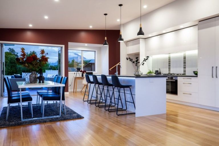 Photo of property in 2 Fern Lane, Whalers Gate, New Plymouth, 4310