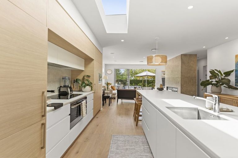 Photo of property in 49b Mcdougall Avenue, St Albans, Christchurch, 8014