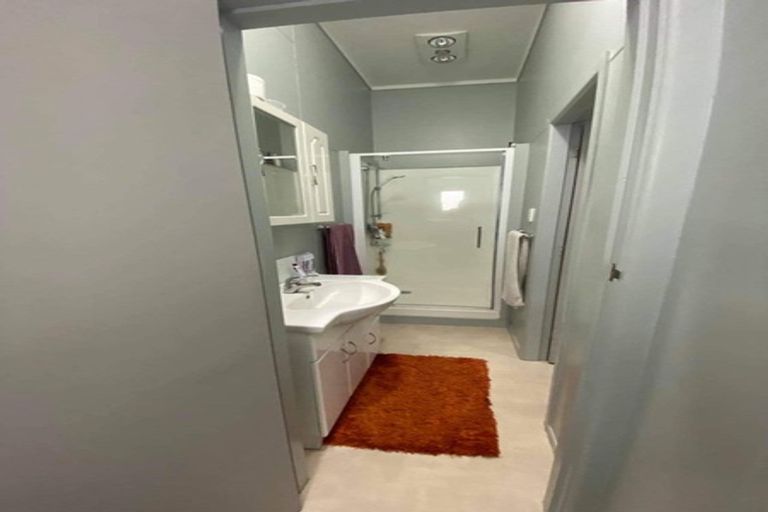 Photo of property in 129 Bridge Street, Eltham, 4322