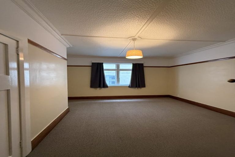 Photo of property in 5-5a Moncrieff Street, Mount Victoria, Wellington, 6011