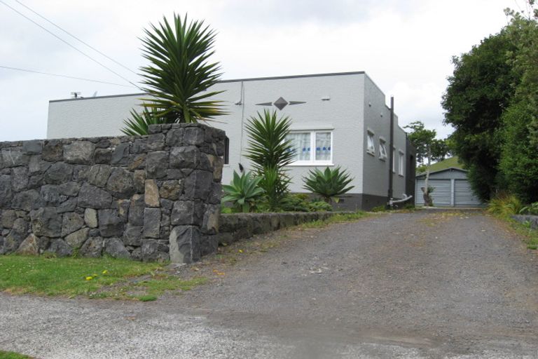 Photo of property in 31 Wallace Road, Mangere Bridge, Auckland, 2022