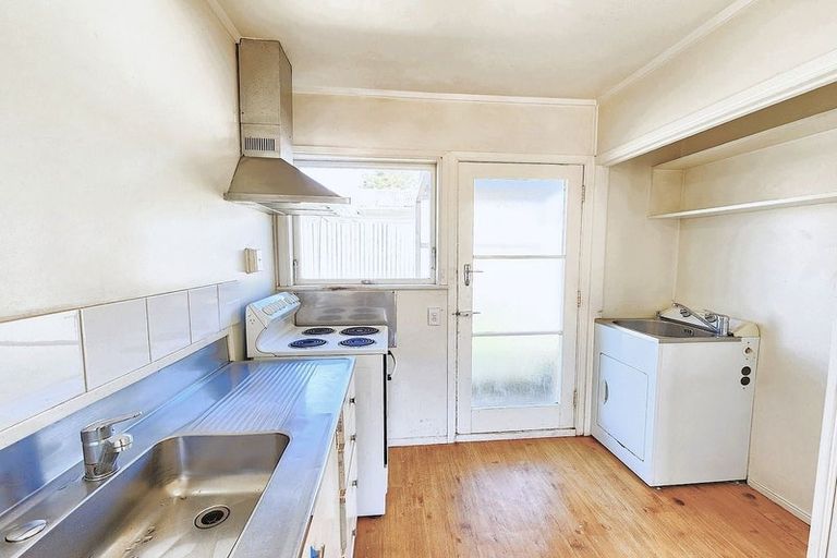 Photo of property in 28 Landscape Road, Papatoetoe, Auckland, 2025