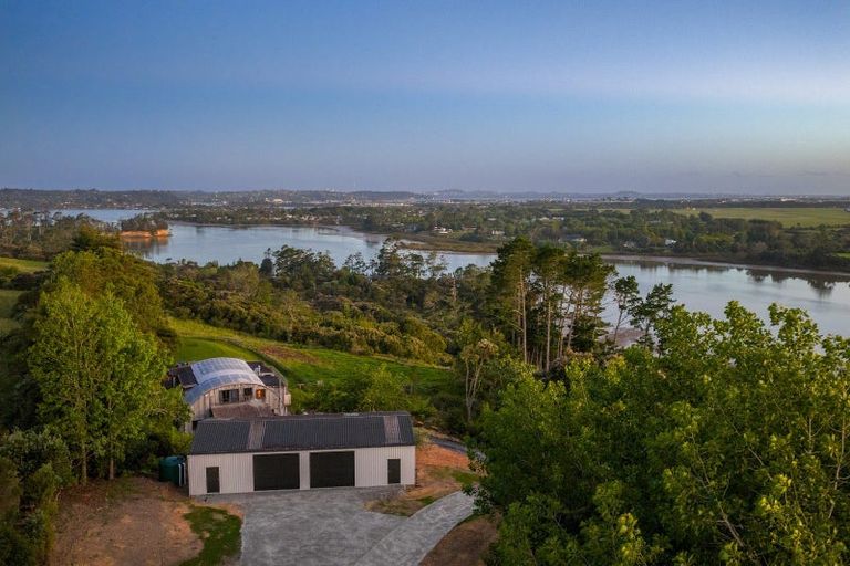 Photo of property in 23 James Paige Lane, Riverhead, Albany, 0793