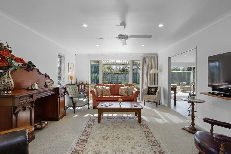 Photo of property in 10 Devon Crescent, Darfield, 7510